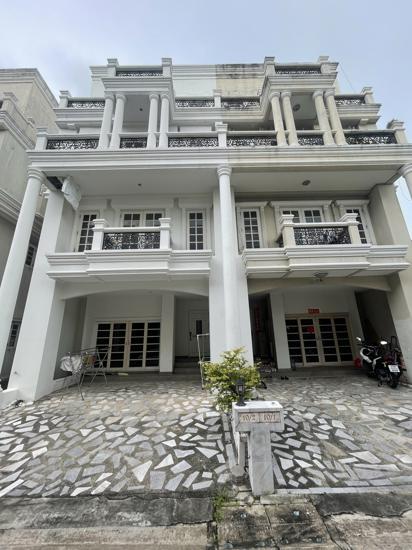 บางจาก เขตพระโขนง กรุงเทพมหานคร